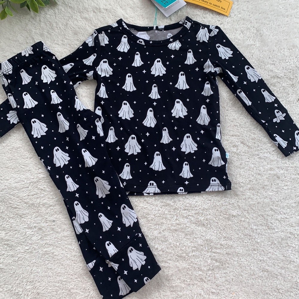NWT Posh Peanut Ghostly Long Basic Pajama Loungewear Set Glow-in-the-Dark 18-24M